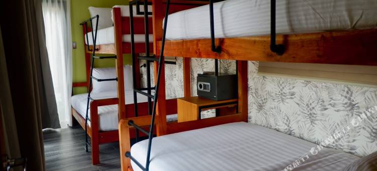 Costa Azalea Crusoe Cabins图片