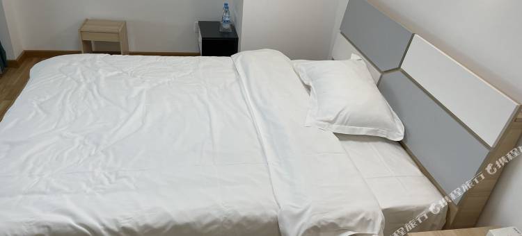 鹿驻公寓广州荔湾岭南V谷店小鹿(花地大道南分店)图片