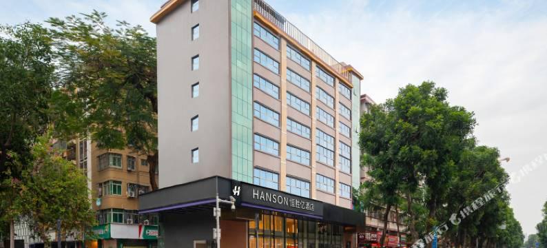 恒胜亿酒店(深圳宝安中心翻身地铁站店)图片