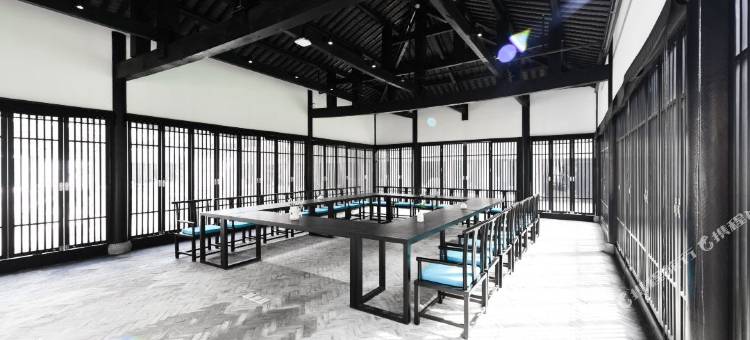 龚禧里·初见酒店(蒙自站店)图片