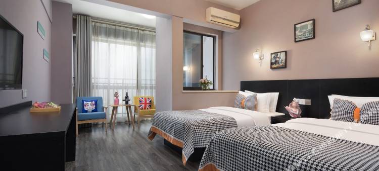 都市118连锁酒店(麓谷新长海麓谷公园地铁站店)图片