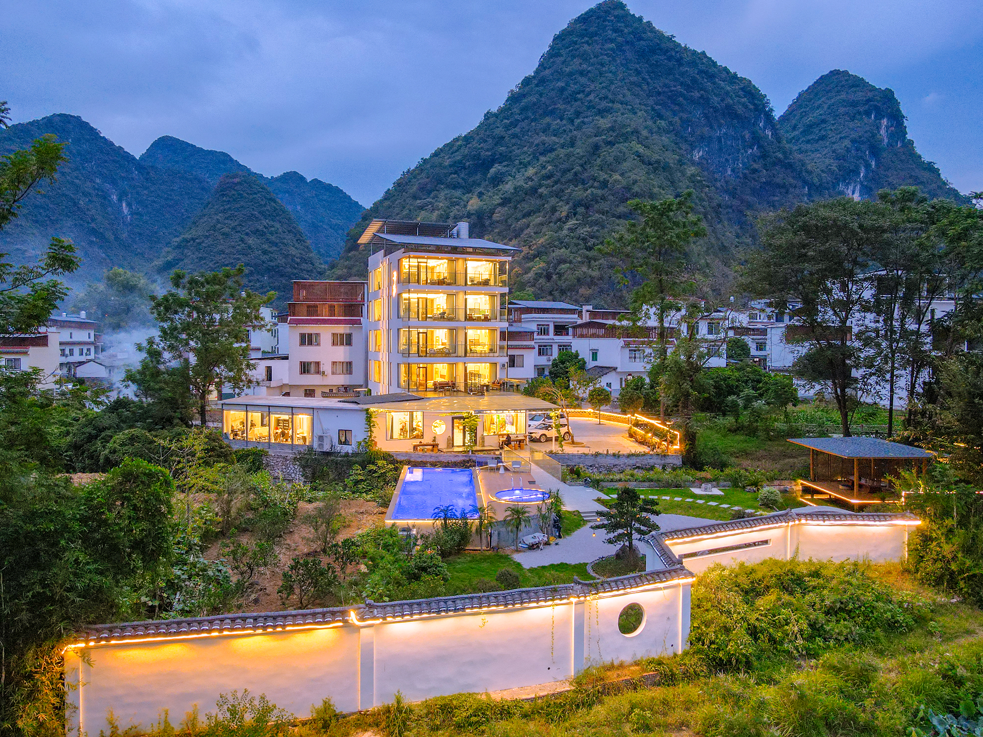 Qingshu (Yangshuo Yulong River Store) Over view