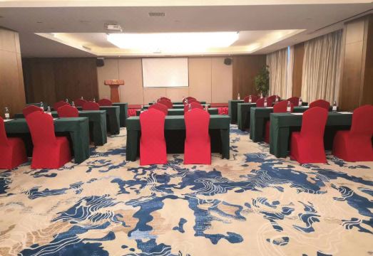 Dejin Garden Hotel (Shenzhen International Convention and Exhibition Center)Hotel Overview