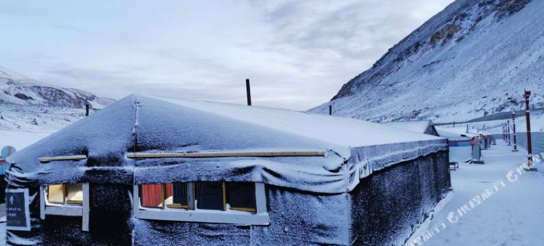 珠峰大本营318富氧观景帐篷图片