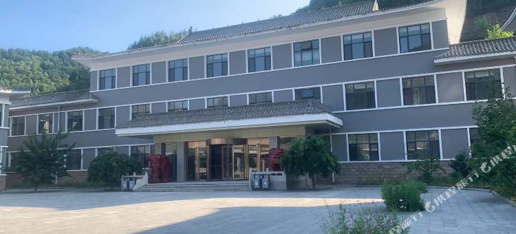 平山龙风民宿图片