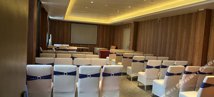 网鱼电竞酒店(宜兴客运站团氿风景区店)图片