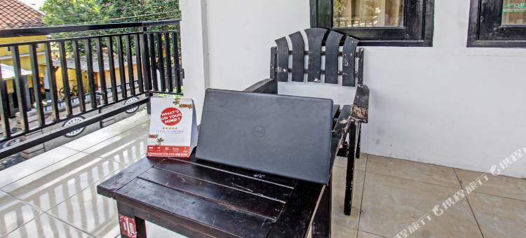 OYO Life 92754 格里亚佩尔达纳公寓(OYO Life 92754 Kost Griya Perdana)图片