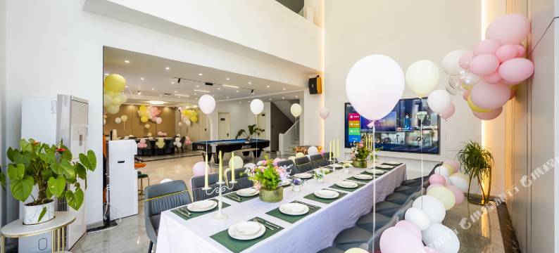 阳澄湖水云阁湖景泳池别墅图片