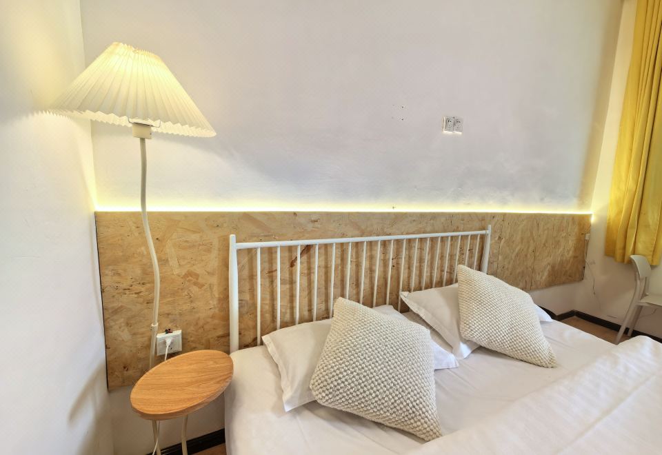 香格里拉楚登硕民宿