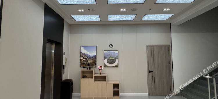 水墨云中酒店(墨脱游客中心店)图片