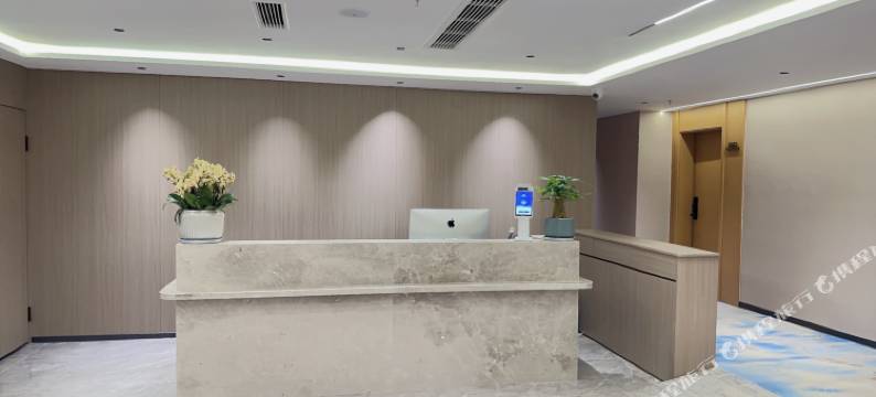 柏瑞轻奢酒店(贵阳太平路网红路喷水池地铁站店)图片