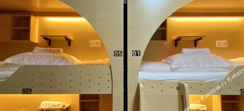 拾光记青年旅舍(观音桥好吃街店)图片