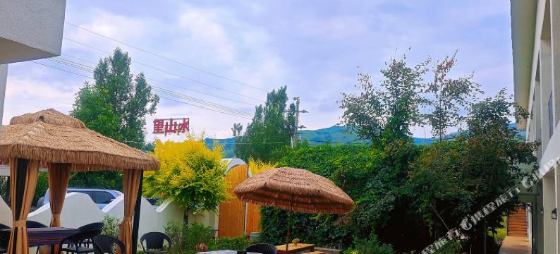 花间舞民宿(那拉提草原景区店)图片