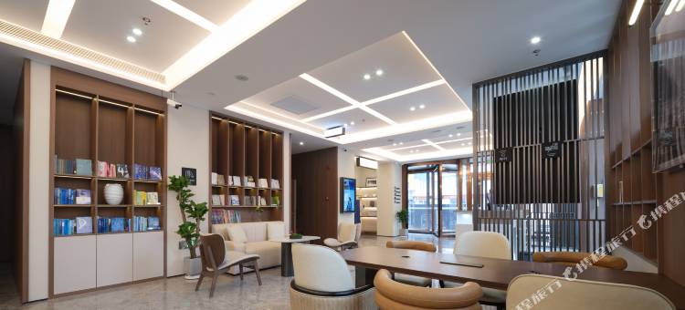 拾光里酒店(中街方城店)图片