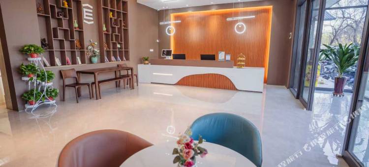 艺龙万国酒店(济南山东国际会展中心匡山汽车大世界店)图片