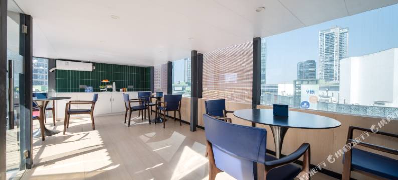 M未来酒店(广州番禺长隆南村万博地铁站店)图片