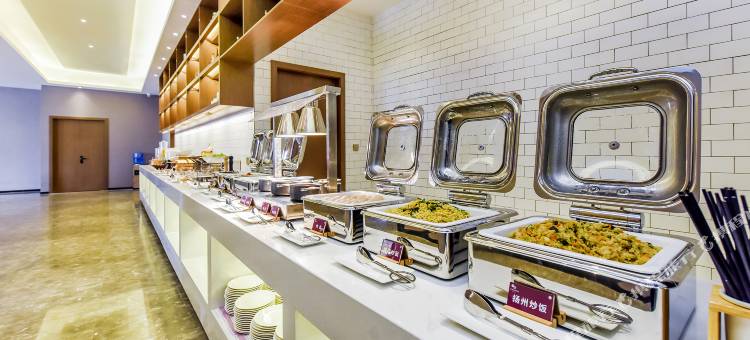 柏曼酒店(平乐政府中心广场店)图片
