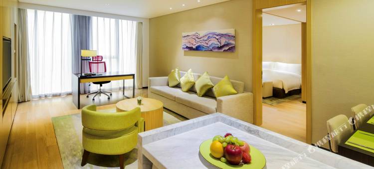 南京上秦淮套房假日酒店图片