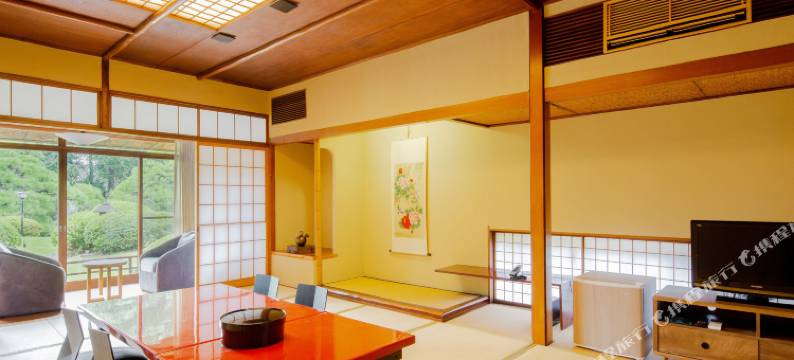 翠翠园旅馆 - 文化财产位于小仓新田川艺术酒店(Suisui Garden Ryokan (in the Art Hotel Kokura New Tagawa))图片