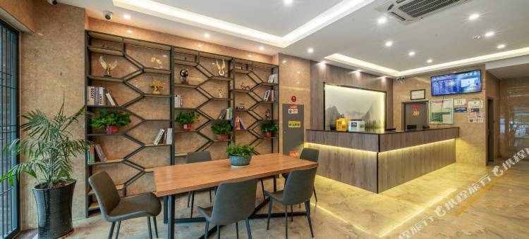 湾仔电竞酒店(金华教育学院店)图片
