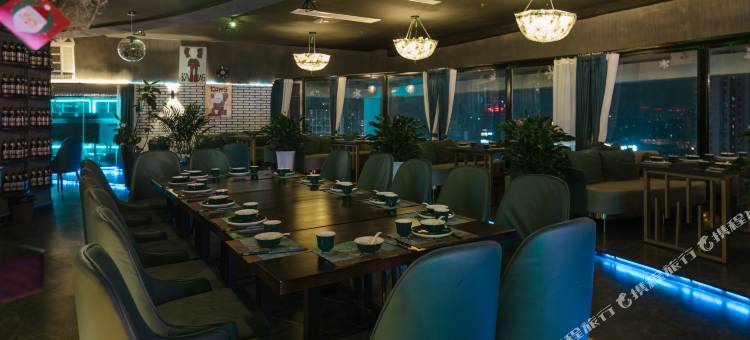 泸州江畔大饭店图片