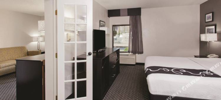 查尔斯顿河景拉昆塔温德姆套房酒店(La Quinta Inn & Suites by Wyndham Charleston Riverview)图片
