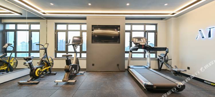 天津武清高铁站佛罗伦萨小镇亚朵酒店图片