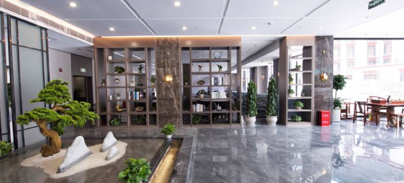 芒康如美镇云山江印象酒店(竹卡大桥店)图片