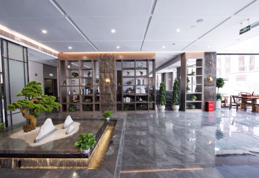 Mangkang Rumei Town Yunshan River Impression HotelHotel Overview