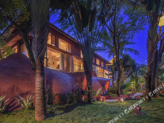 西双版纳景洪言汀·安屿漫步雨林红房(告庄西双景星光夜市店)