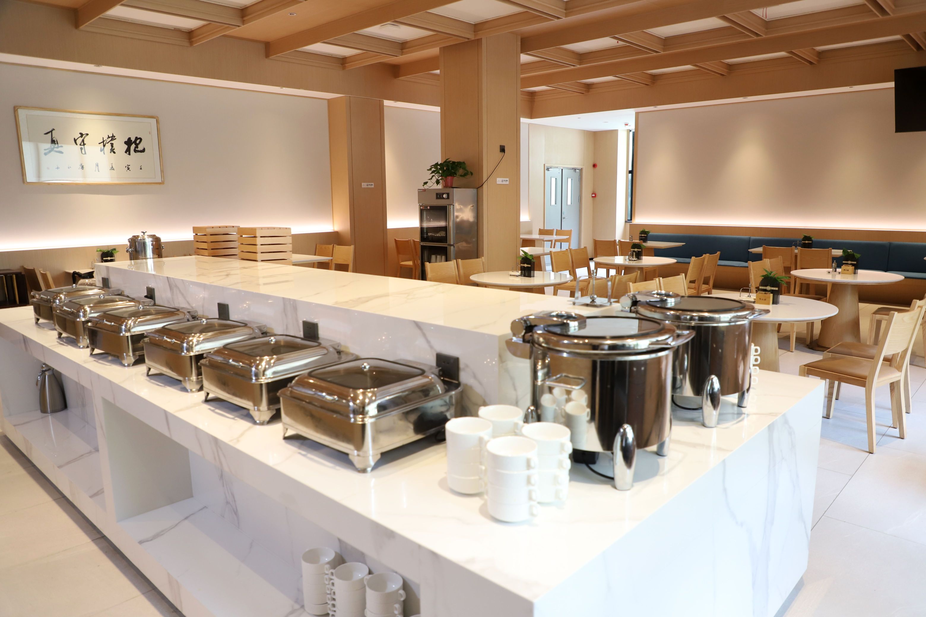 LIVE A COLOURFUL LIFEOver view