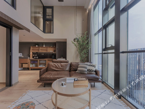 云隐Loft江景套房Inn(长沙五一广场IFS国金中心店)