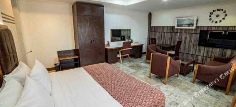 阿尔法加公寓(Alphaplus Apartments)图片