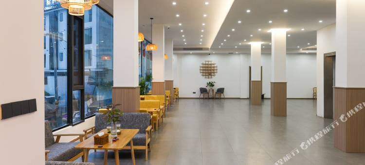 鹤峰观山小筑(屏山店)图片