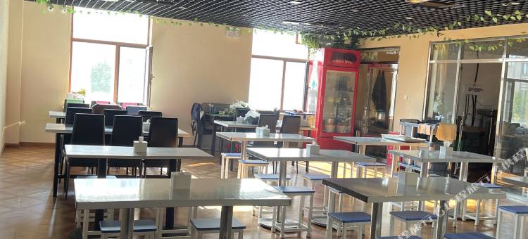 速8酒店(长白山北坡集散中心稻米驿站店)图片