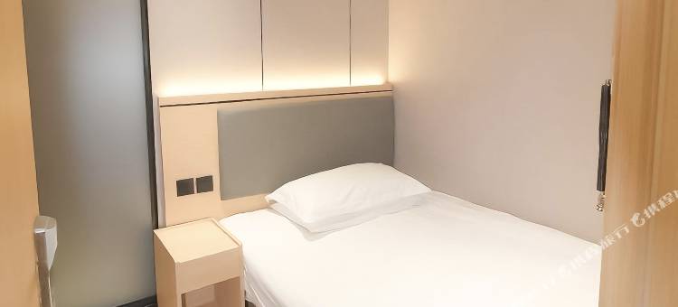 布丁严选酒店(上海华东师范大学金沙江地铁站店)图片