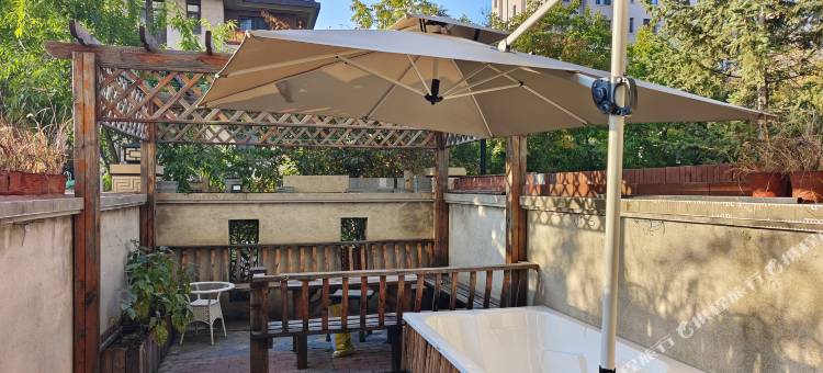 轻奢伴山温泉民宿(长春建筑学院店)图片