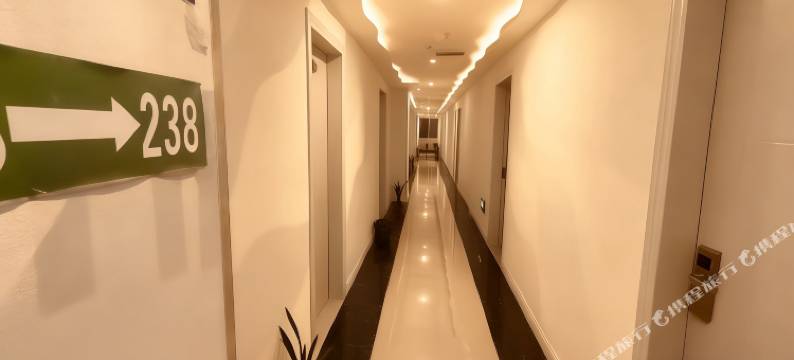 聚和商务宾馆(柳州高铁站沃尔玛购物广场店)图片