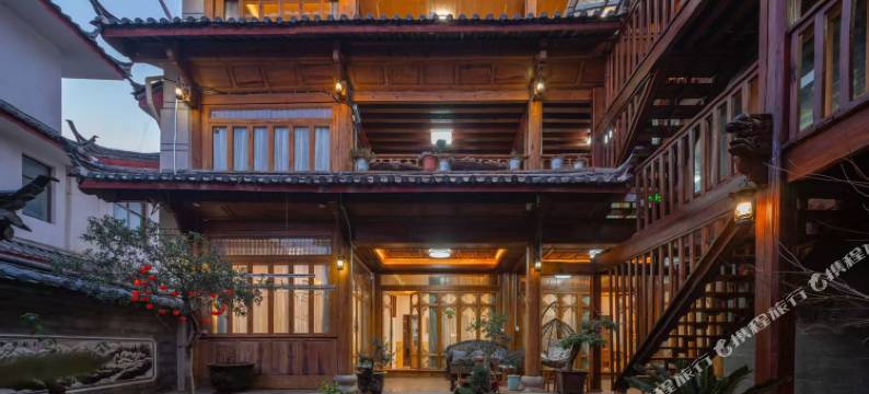 丽江束河蜗牛客栈图片