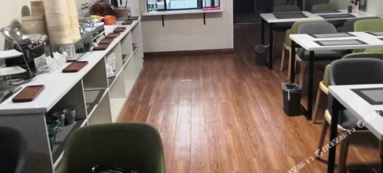 莫林精选酒店(长沙黄土岭地铁站店)图片