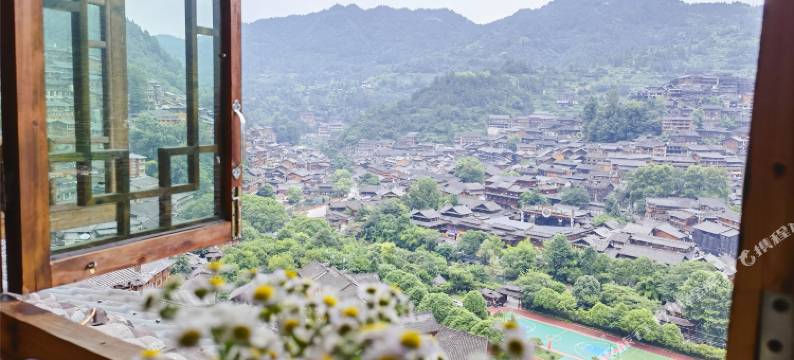 嘎百福客栈(西江千户苗寨观景台店)图片