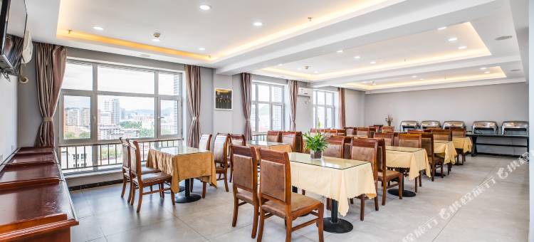 派柏·云酒店(承德火车站店)图片