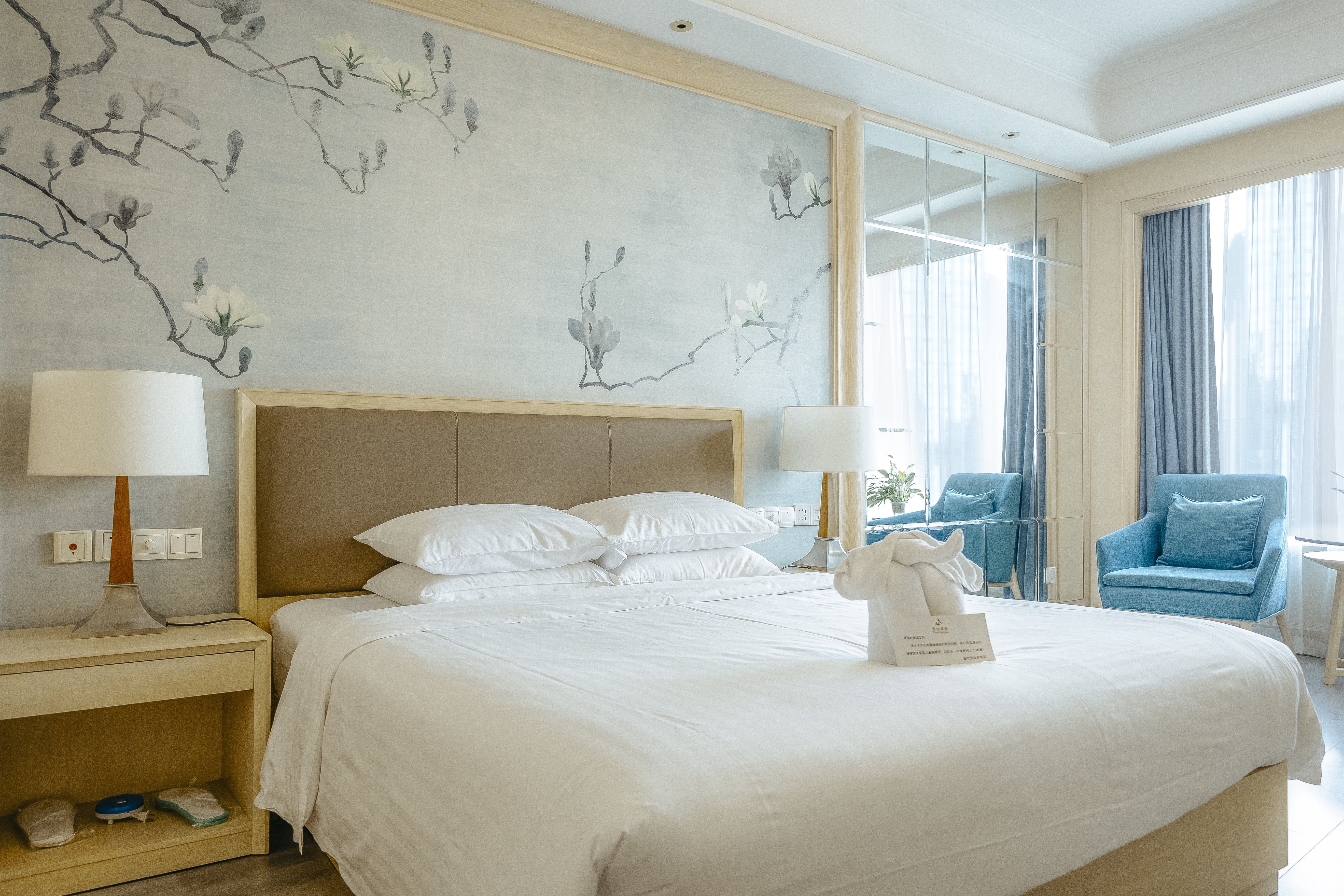 Xinyi Hotel Hangzhou Over view