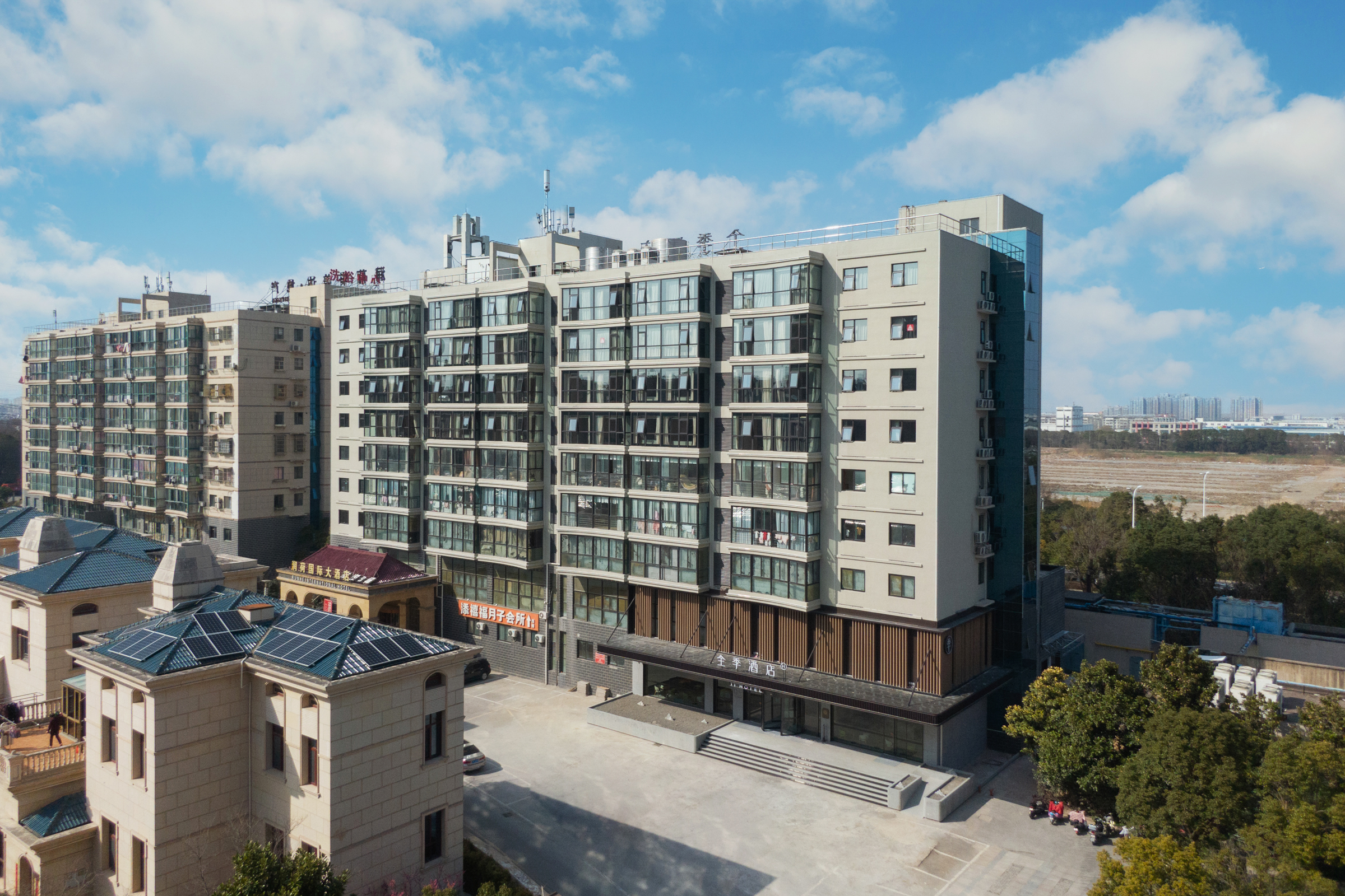 JI Hotel (Baoying County Government)Over view