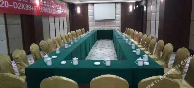 柏曼酒店(重庆綦江东站沙溪河公园店)图片