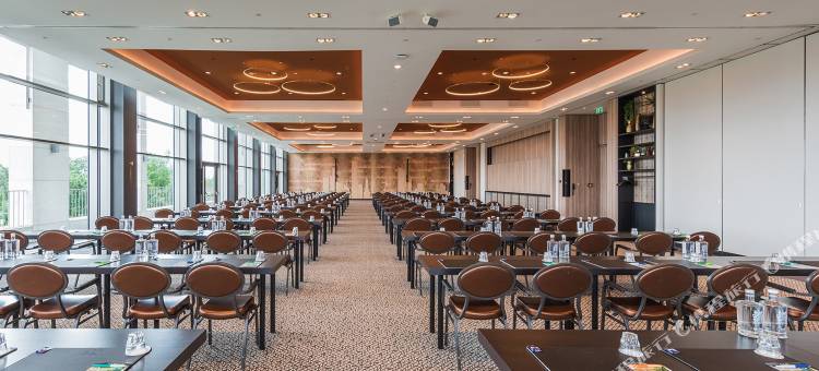 范德瓦尔克机场酒店(Van der Valk Hotel Düsseldorf)图片