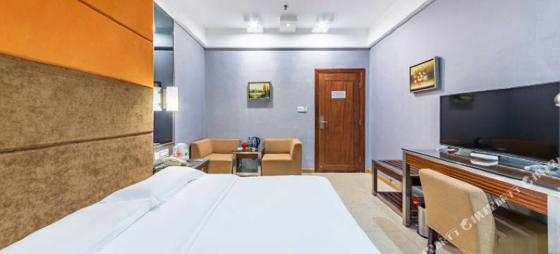 嘉州假日酒店(梅州市中心嘉印拾光乐园店)图片