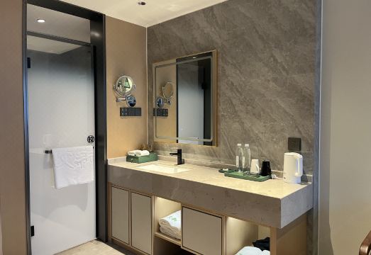 Xinyang Wenxin Chacun Resort Hotel Hotel Overview