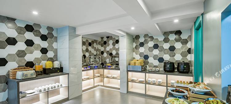 白玉兰酒店(天台山高铁站店)图片
