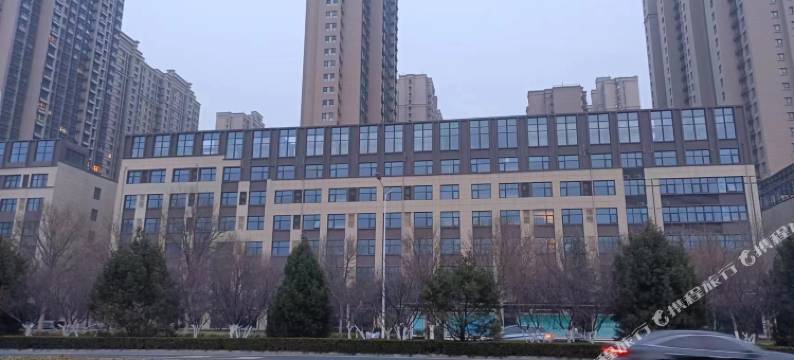 铂寓公寓(金科城西客站店)图片